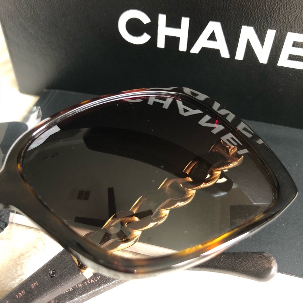Oversized Chanel Sunglasses - Picture 6 of 8